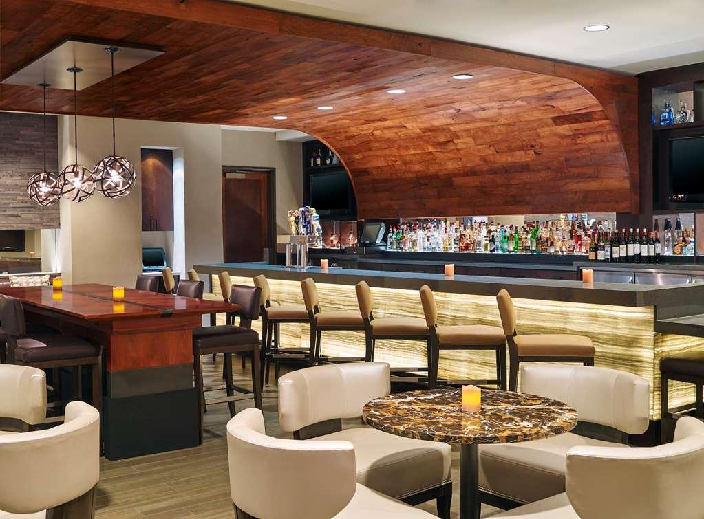Doubletree By Hilton Airport Hotel 3*