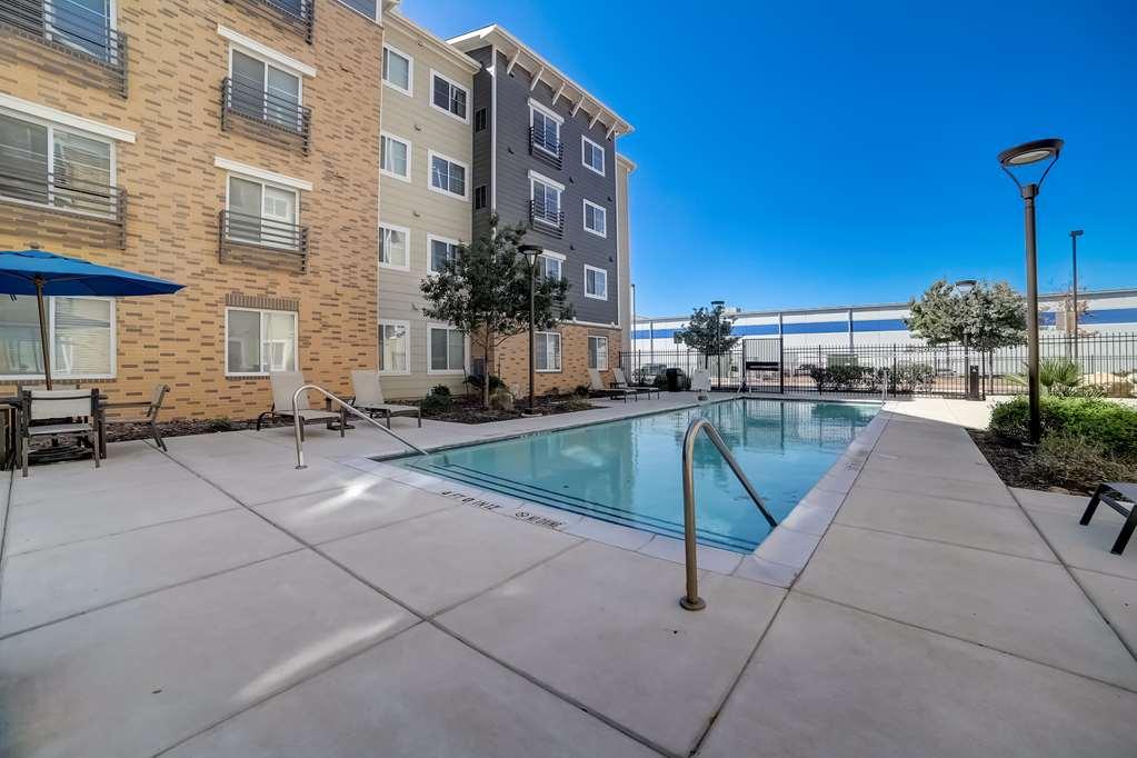 Waterwalk At The Rim San Antonio