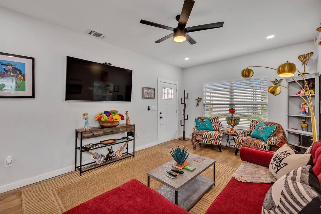Holiday home The Coco House/lone Star Dist/jacuzzi/golf Cart *