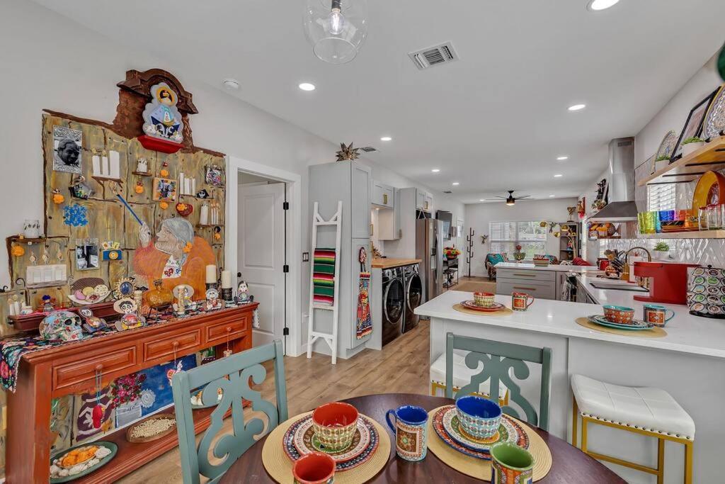 The Coco House/lone Star Dist/jacuzzi/golf Cart