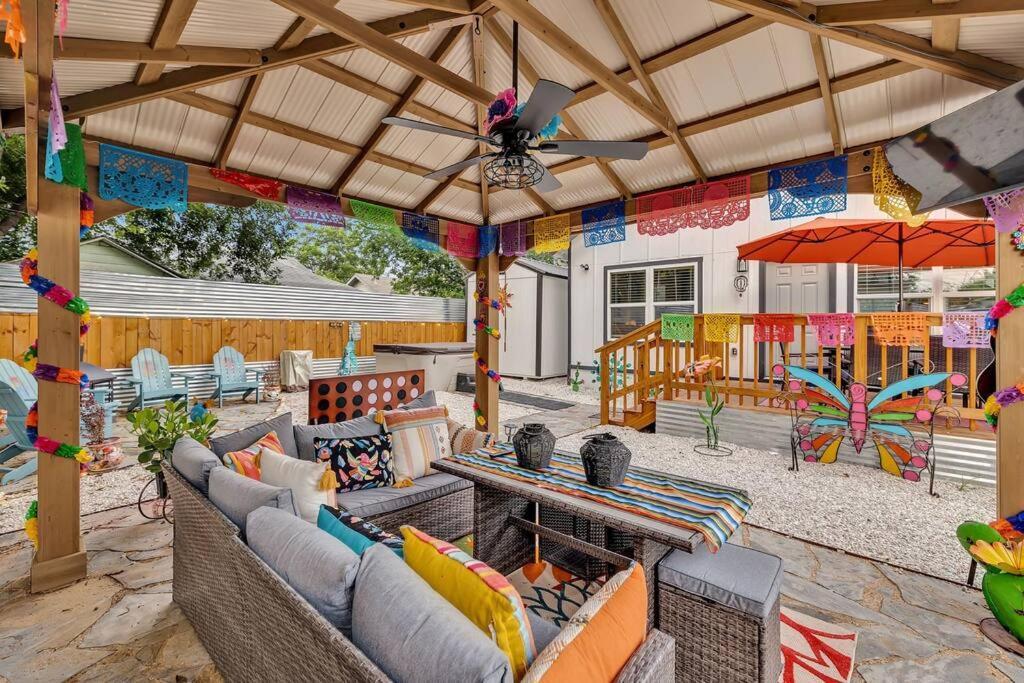 The Coco House/lone Star Dist/jacuzzi/golf Cart Holiday home San Antonio