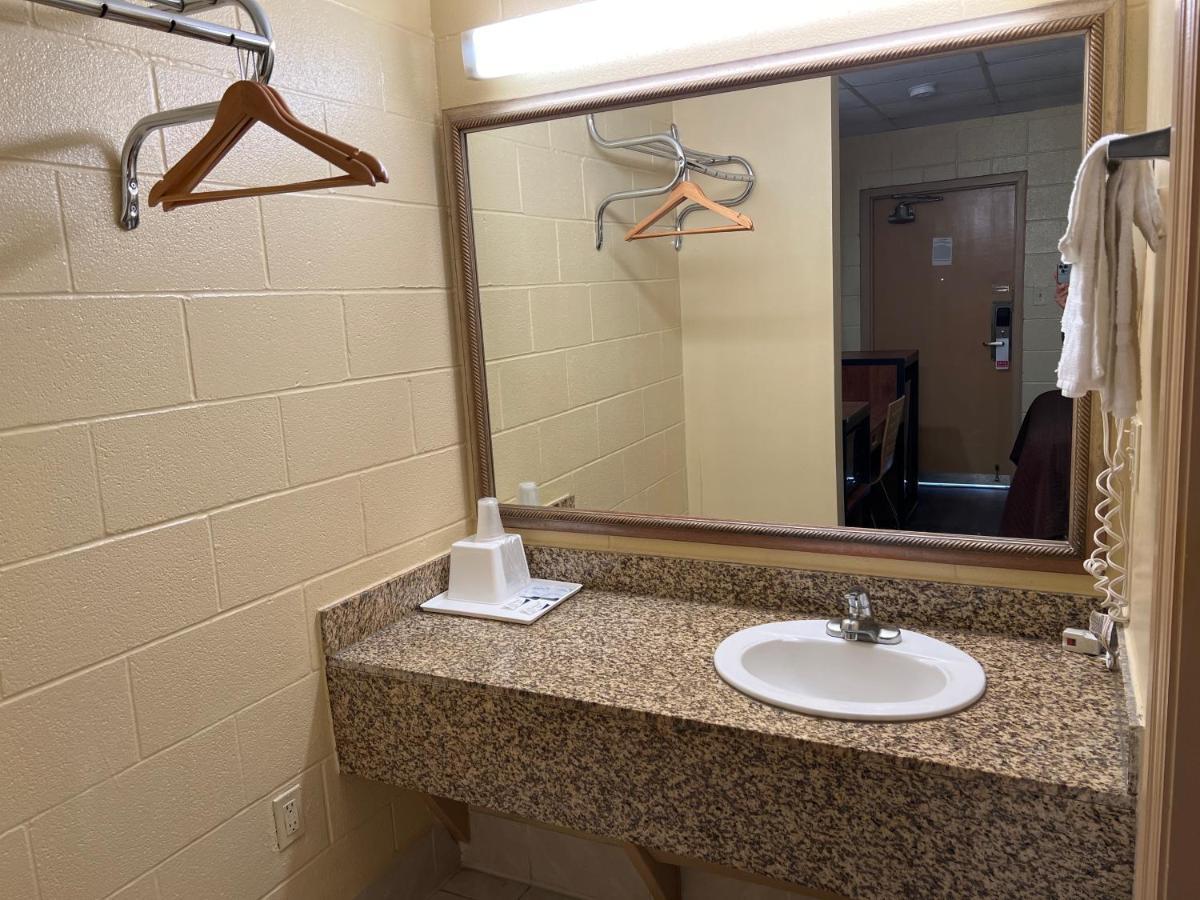 Executive & Lackland Afb 3* San Antonio