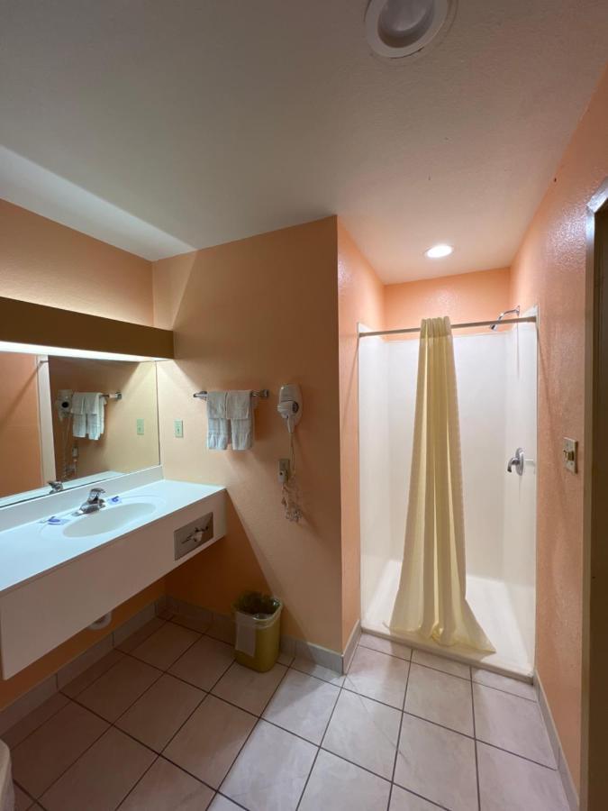 Executive & Lackland Afb San Antonio