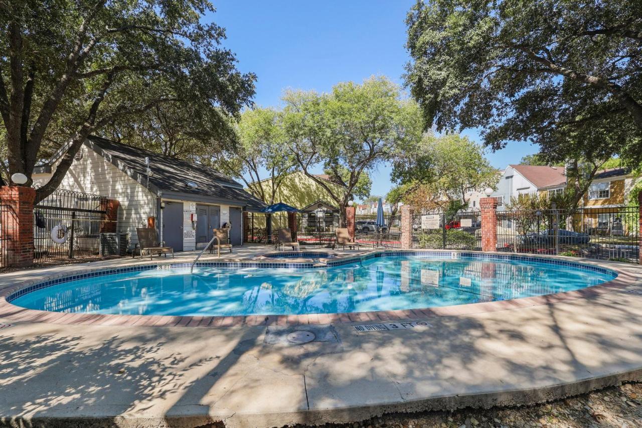 Townhome Community Pool And Hot Tub! Holiday home *
