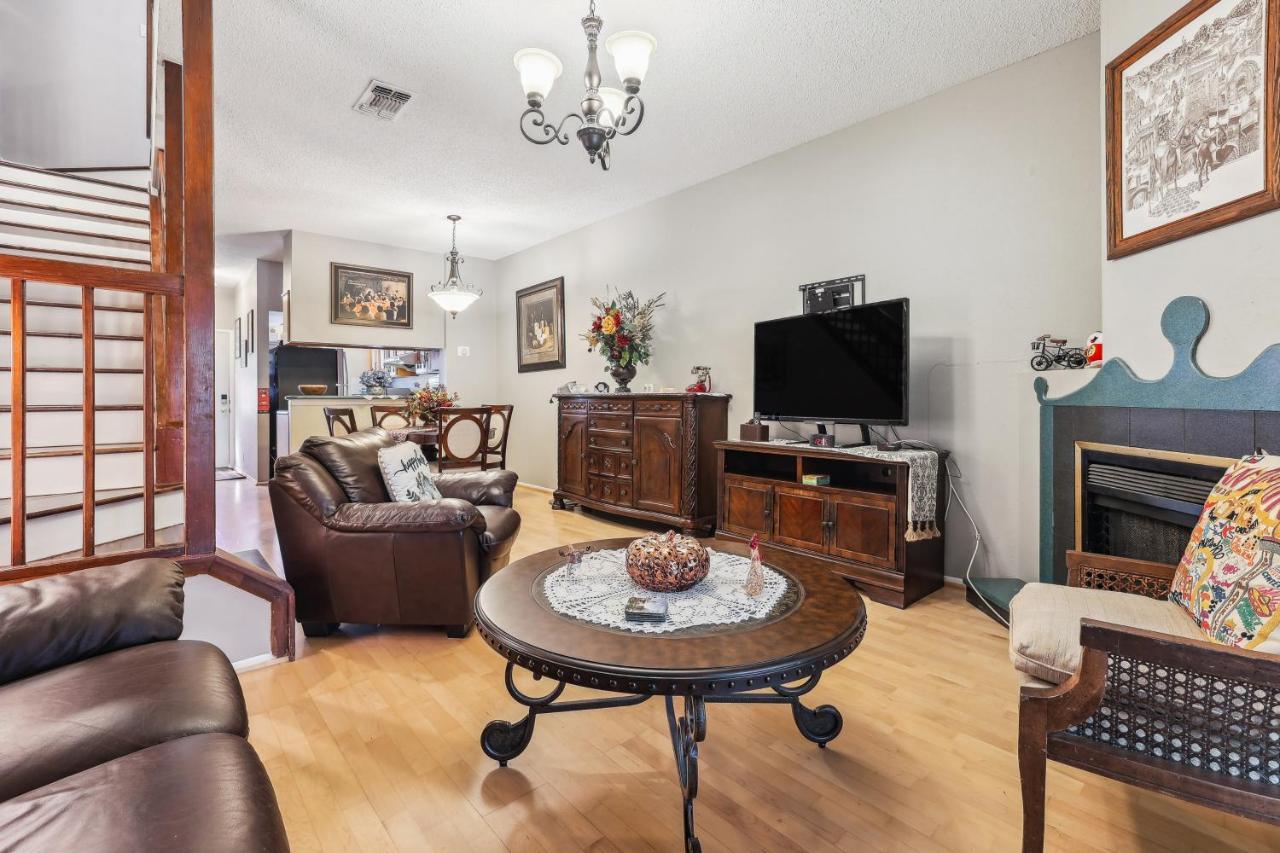 Townhome Community Pool And Hot Tub! San Antonio