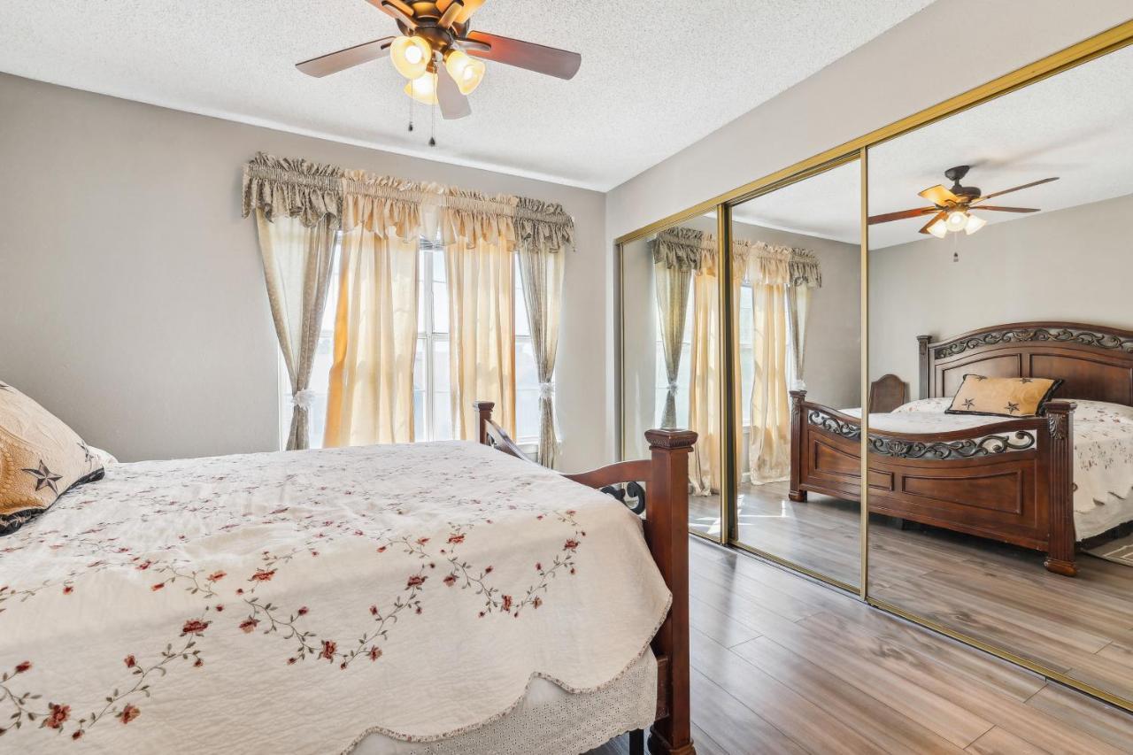 Holiday home Townhome Community Pool And Hot Tub! San Antonio