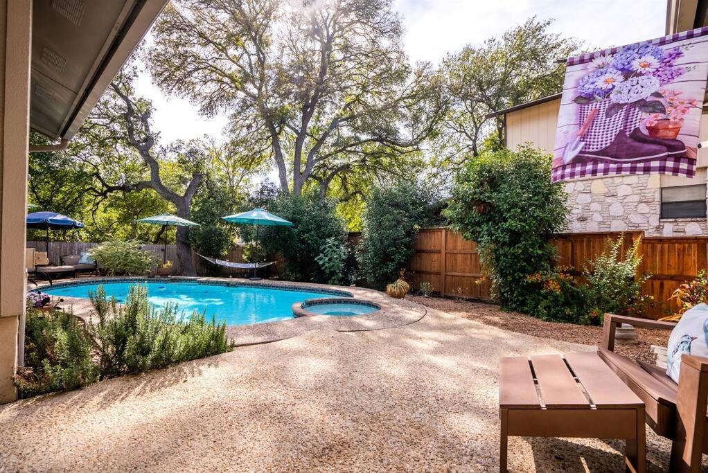One Of San Antonio's Finest Villa *