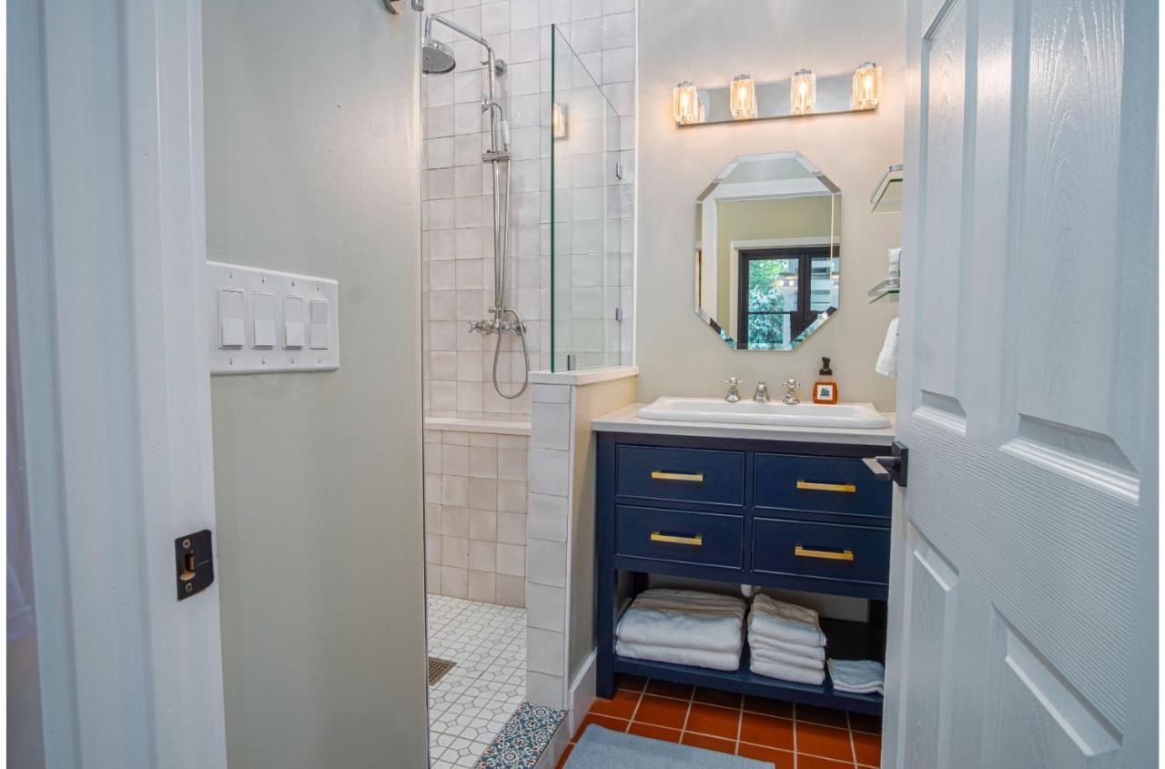 Holiday home Exquisite Near Downtowns Core