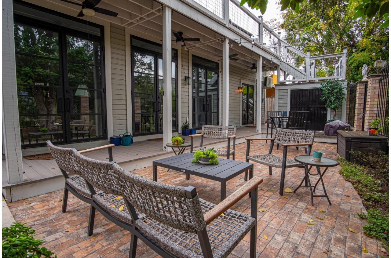 Exquisite Near Downtowns Core