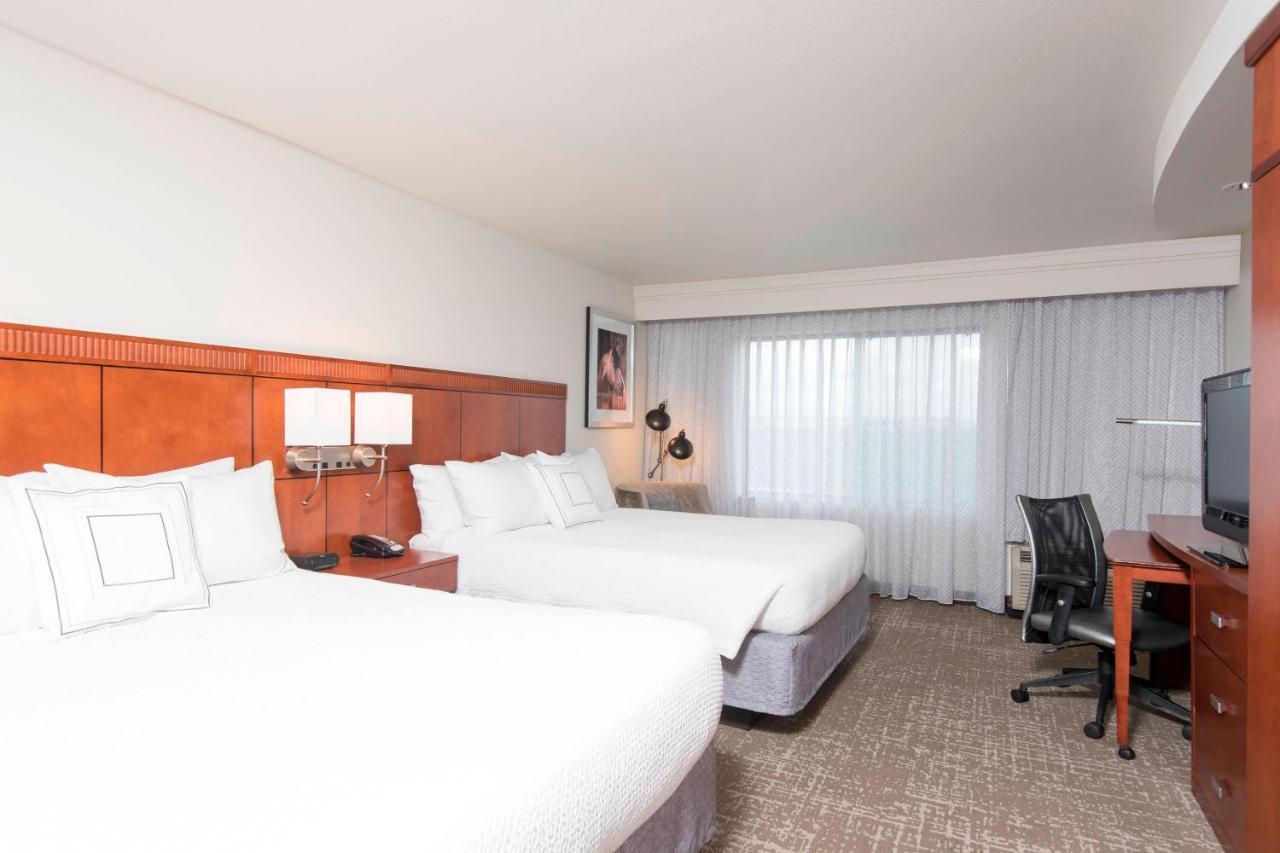 Hotel Courtyard By Marriott North Stone Oak At Legacy 3*