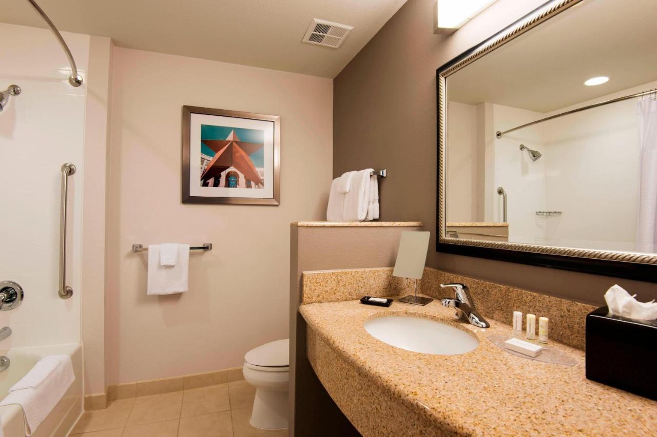 Courtyard By Marriott North Stone Oak At Legacy