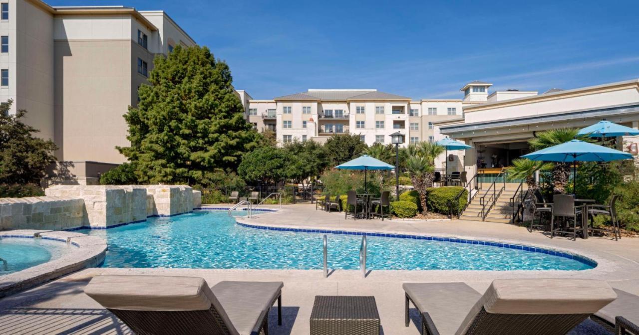 Hilton Hill Country Hotel