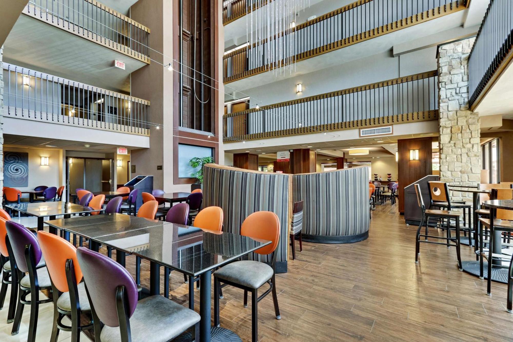 Drury Plaza Airport Hotel San Antonio