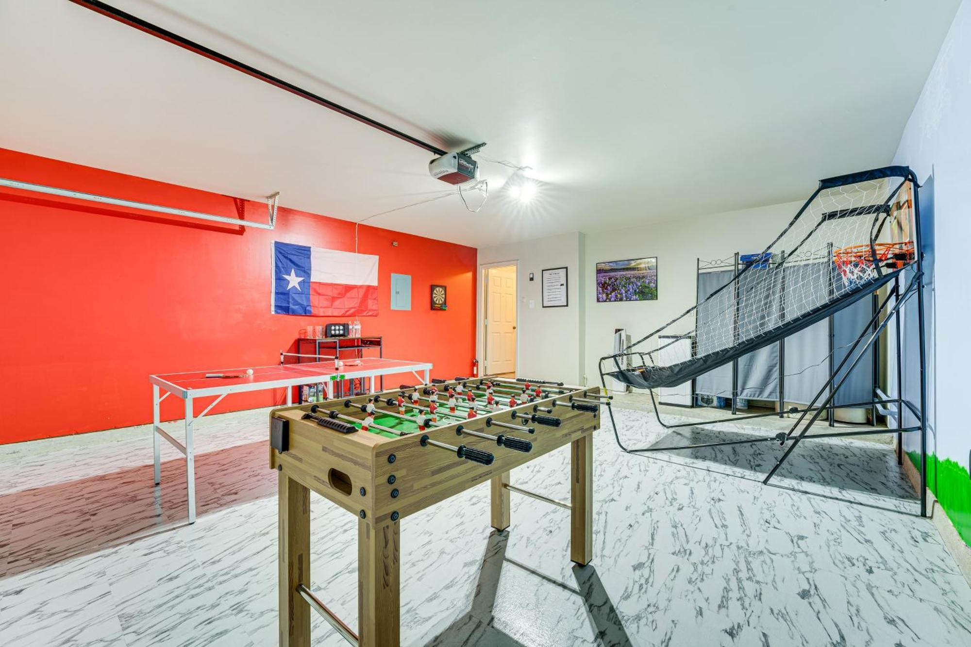 Holiday home With Game Room, 9 Mi To Seaworld! San Antonio