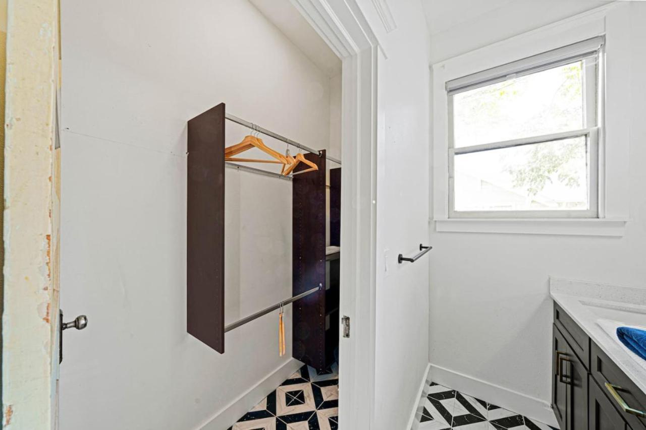 Boutique King William Complex Holiday home