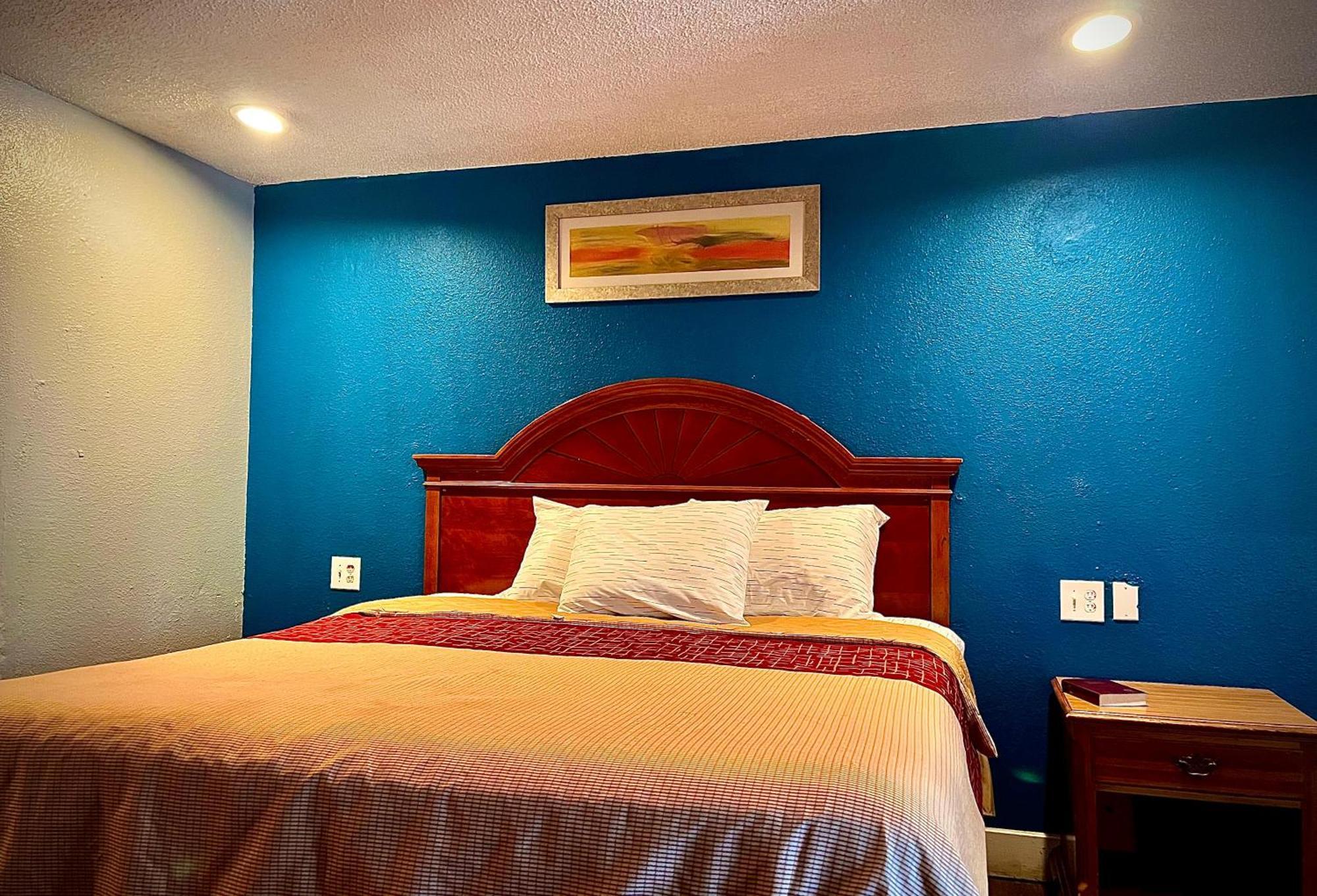 Regency Inn 2*