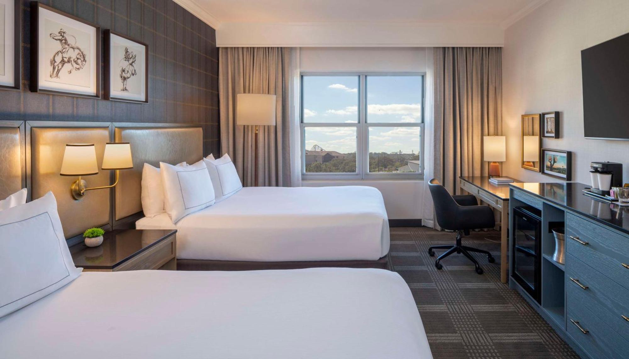 Hilton Hill Country 4*