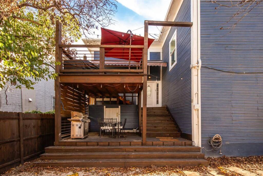 Reduced! Pearl Townhomes Combined. Sleeps 16