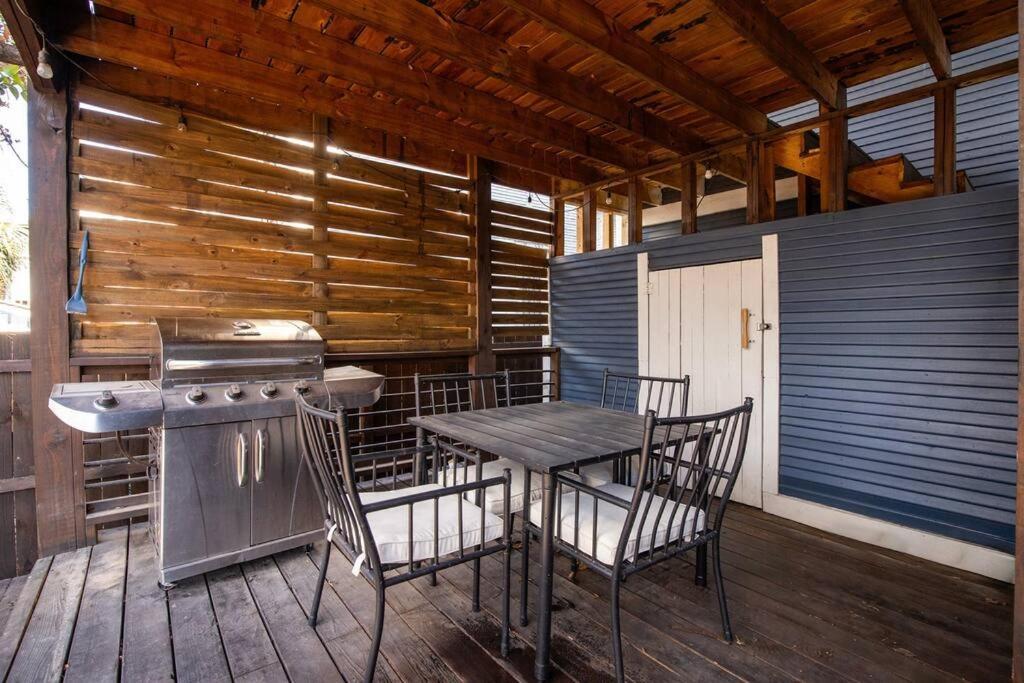Reduced! Pearl Townhomes Combined. Sleeps 16 * San Antonio