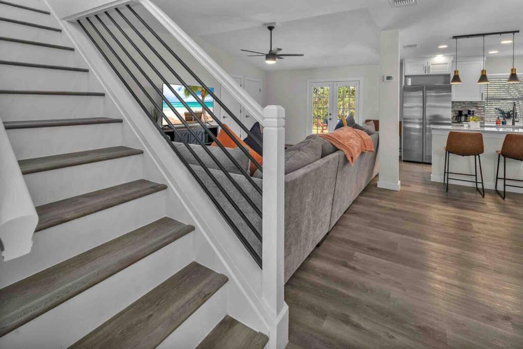 Modern Base - Lackland Delight