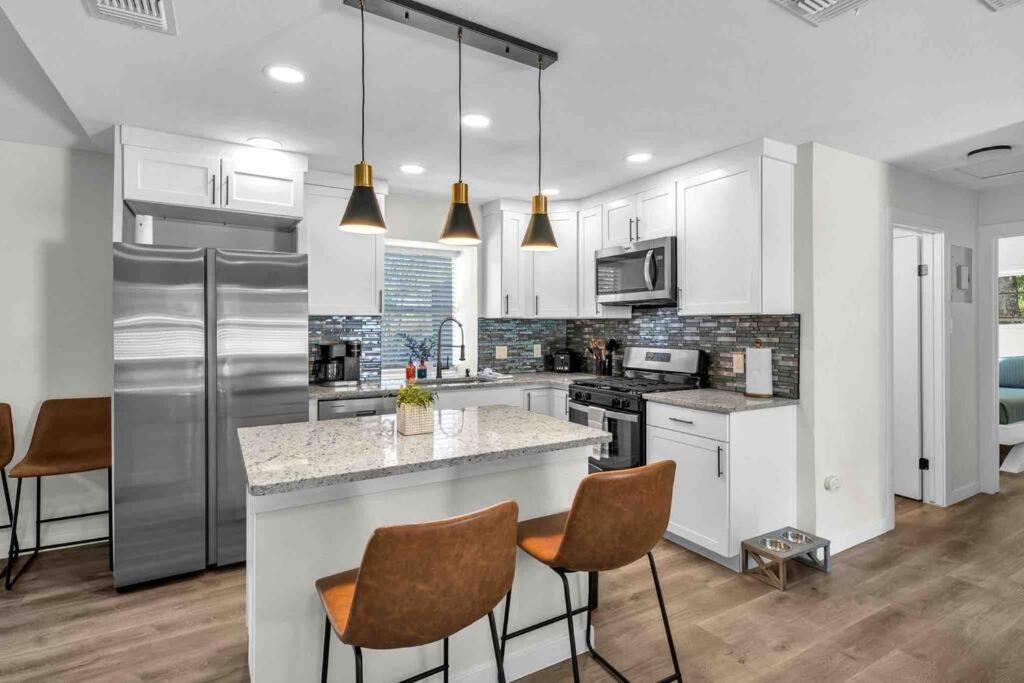 Modern Base - Lackland Delight San Antonio