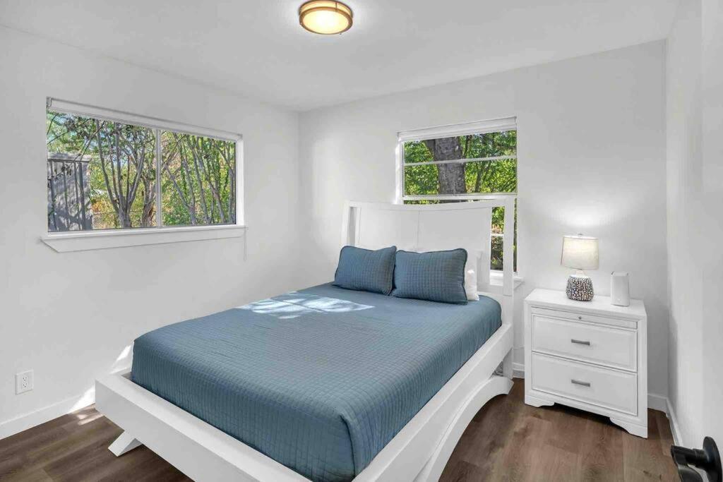 Modern Base - Lackland Delight *