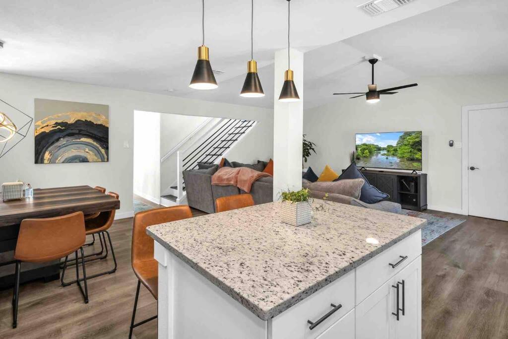 Modern Base - Lackland Delight San Antonio