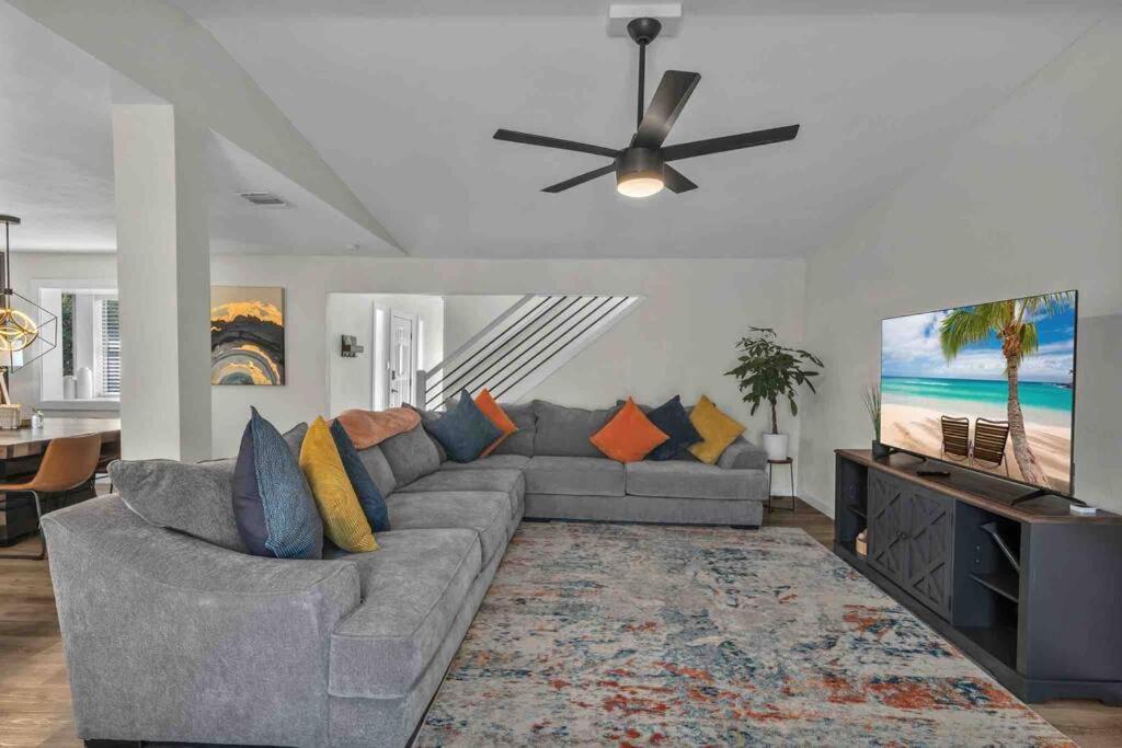 Modern Base - Lackland Delight
