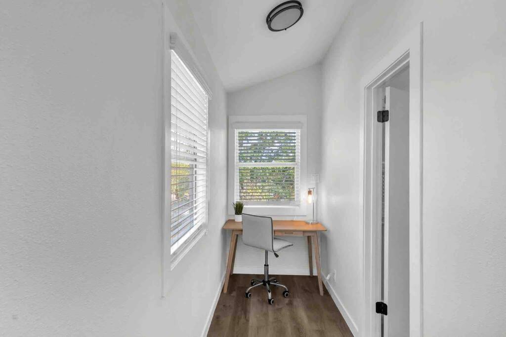 Modern Base - Lackland Delight *