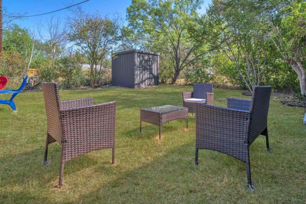 Modern Base - Lackland Delight * San Antonio