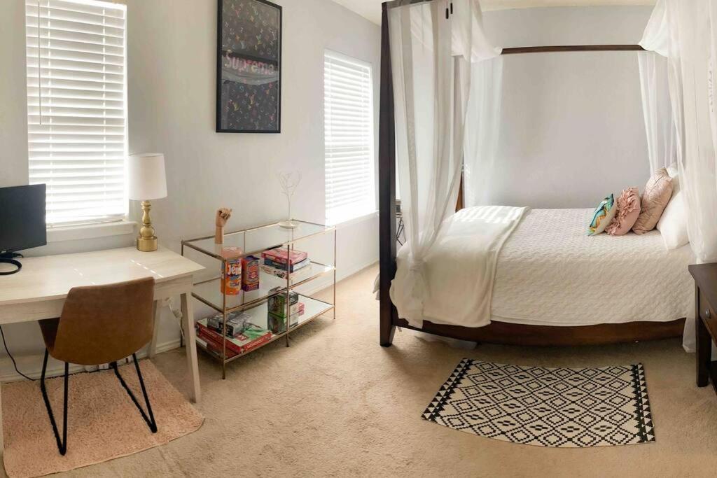 Spacious 3 Bedroom Residential * San Antonio