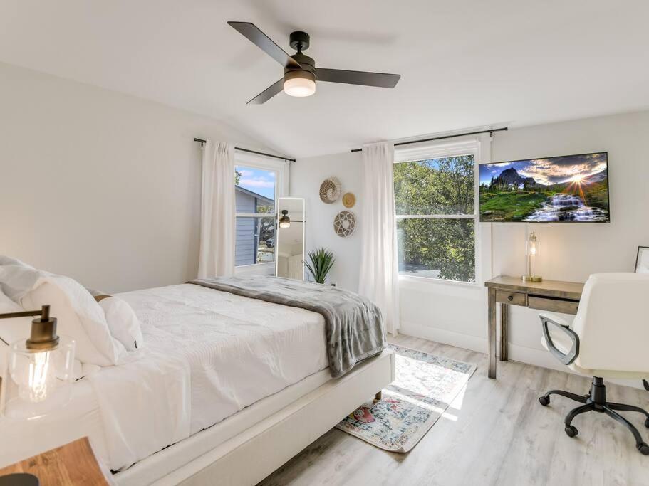 Modern Cottage+8 Guests+covered Patio+weber Grill San Antonio