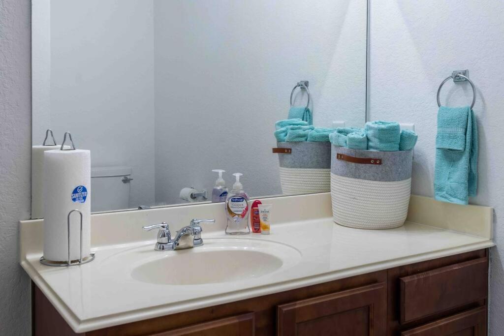 Spacious Family Near Seaworld And Lafb