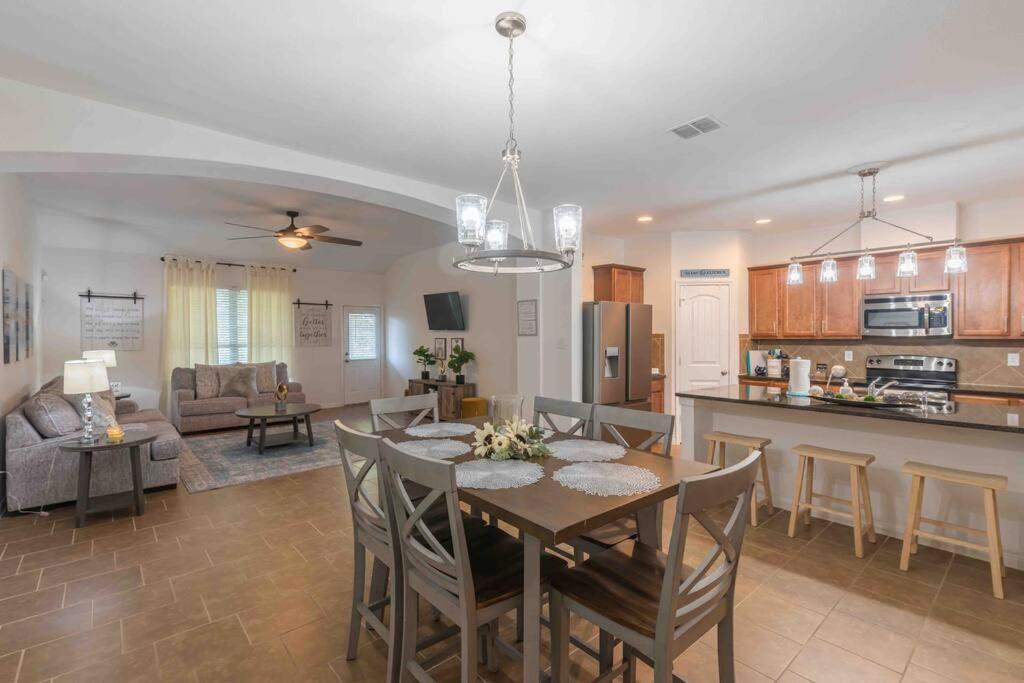 Holiday home Spacious Family Near Seaworld And Lafb
