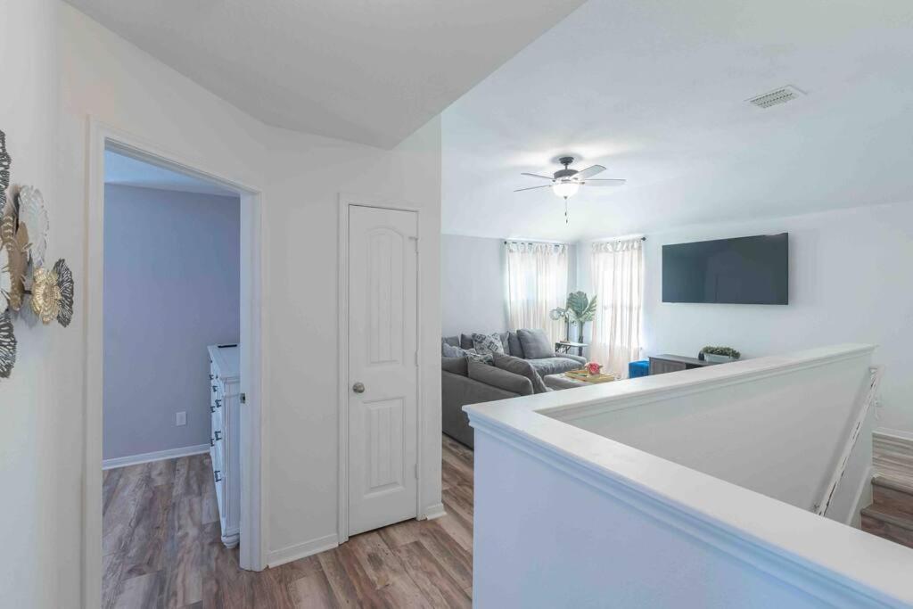 Spacious Family Near Seaworld And Lafb *