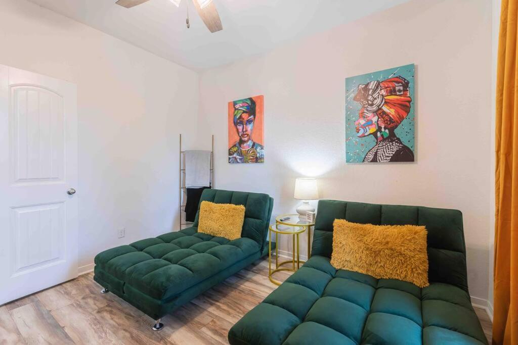 Spacious Family Near Seaworld And Lafb San Antonio