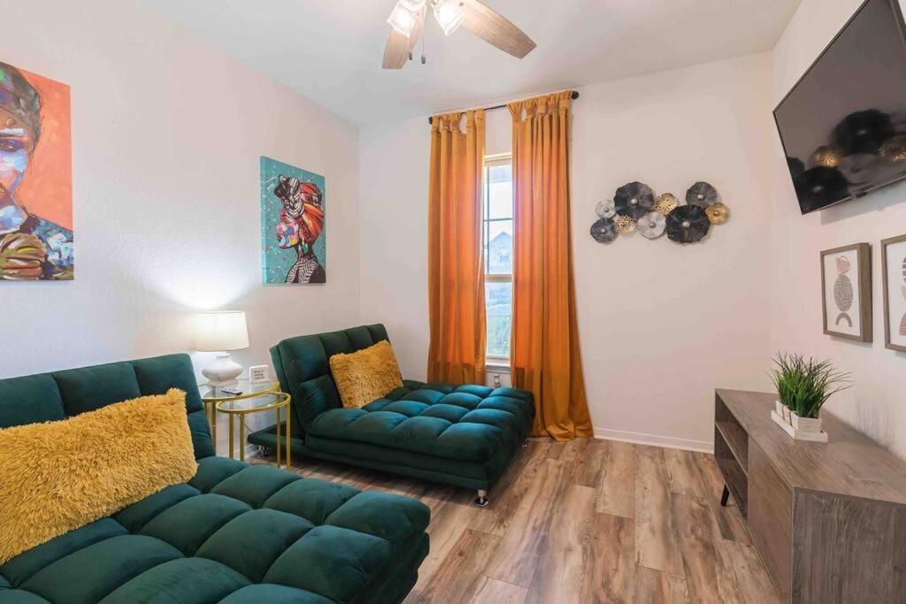 Holiday home Spacious Family Near Seaworld And Lafb San Antonio