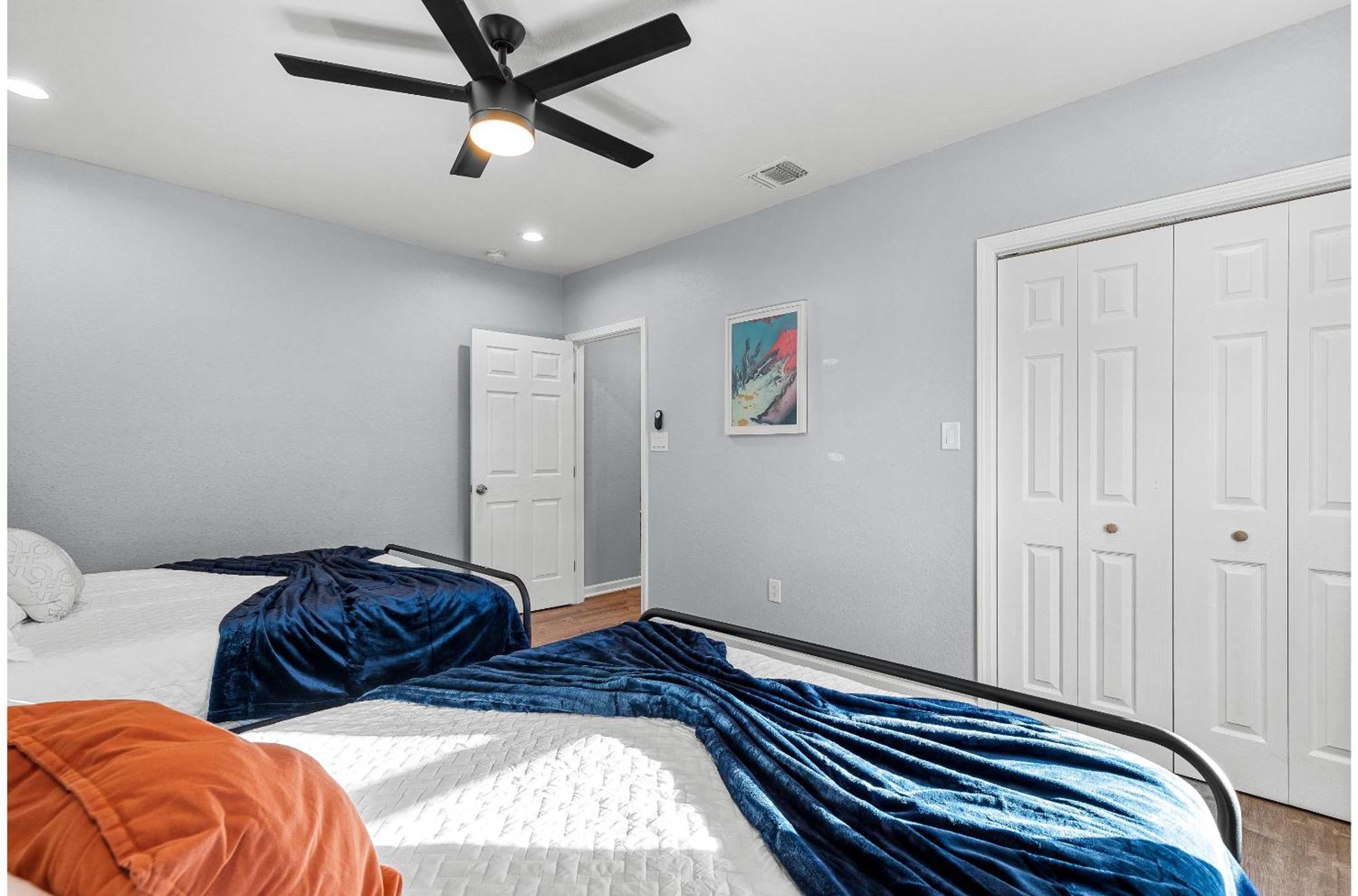 Inviting 4br2.5ba Downtown With Ample Space Holiday home *