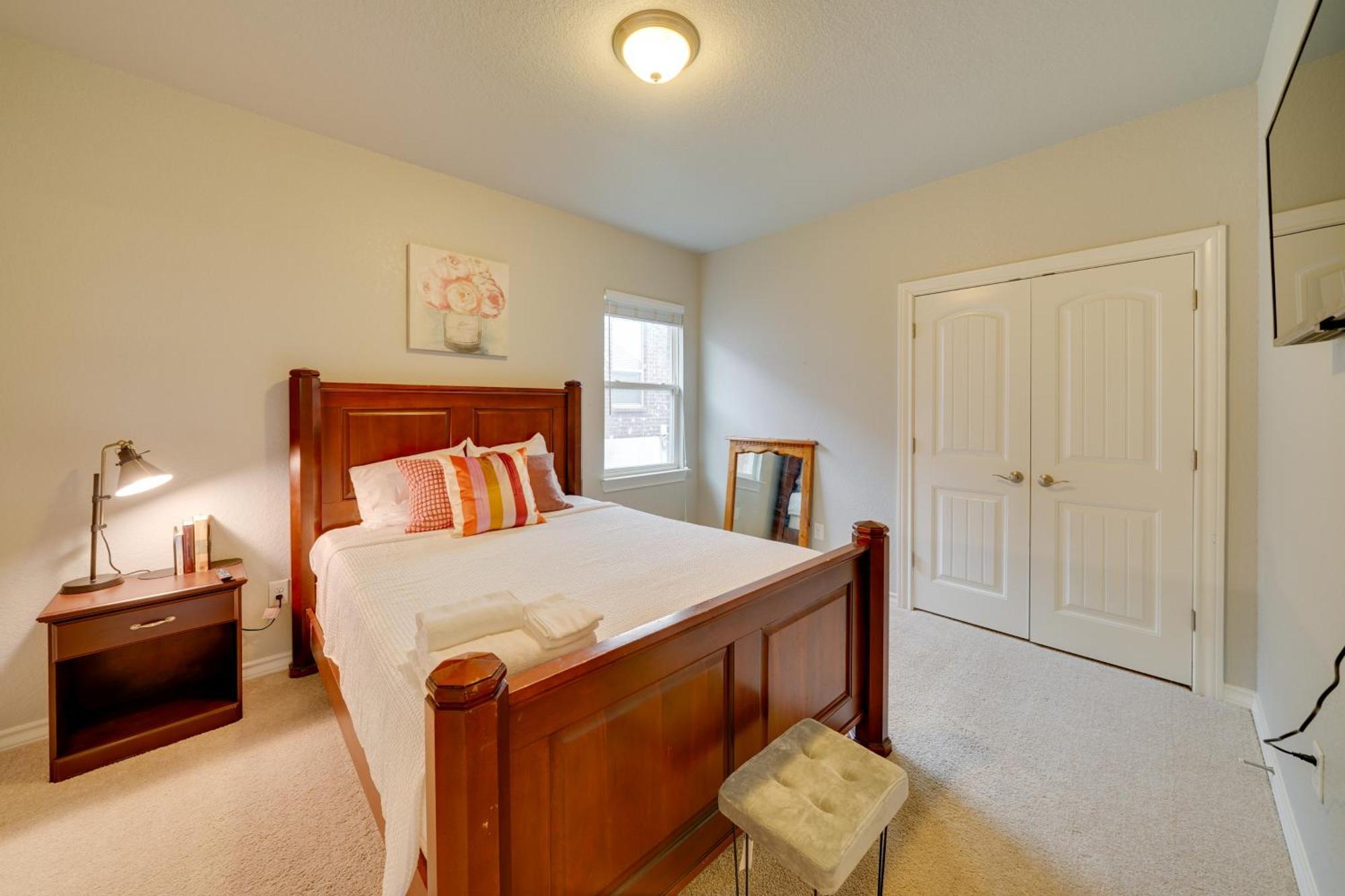 Holiday home Pet-friendly Near Lackland Afb!