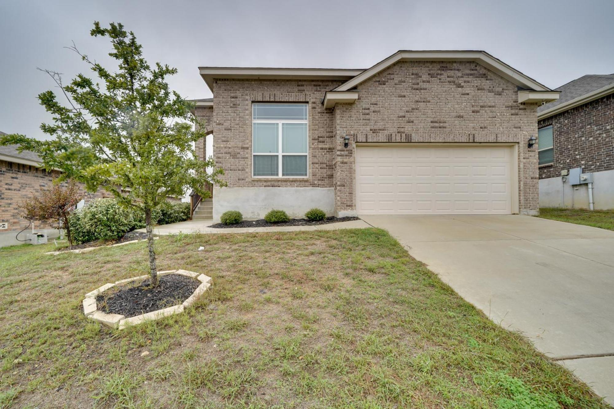 Holiday home Pet-friendly Near Lackland Afb! *