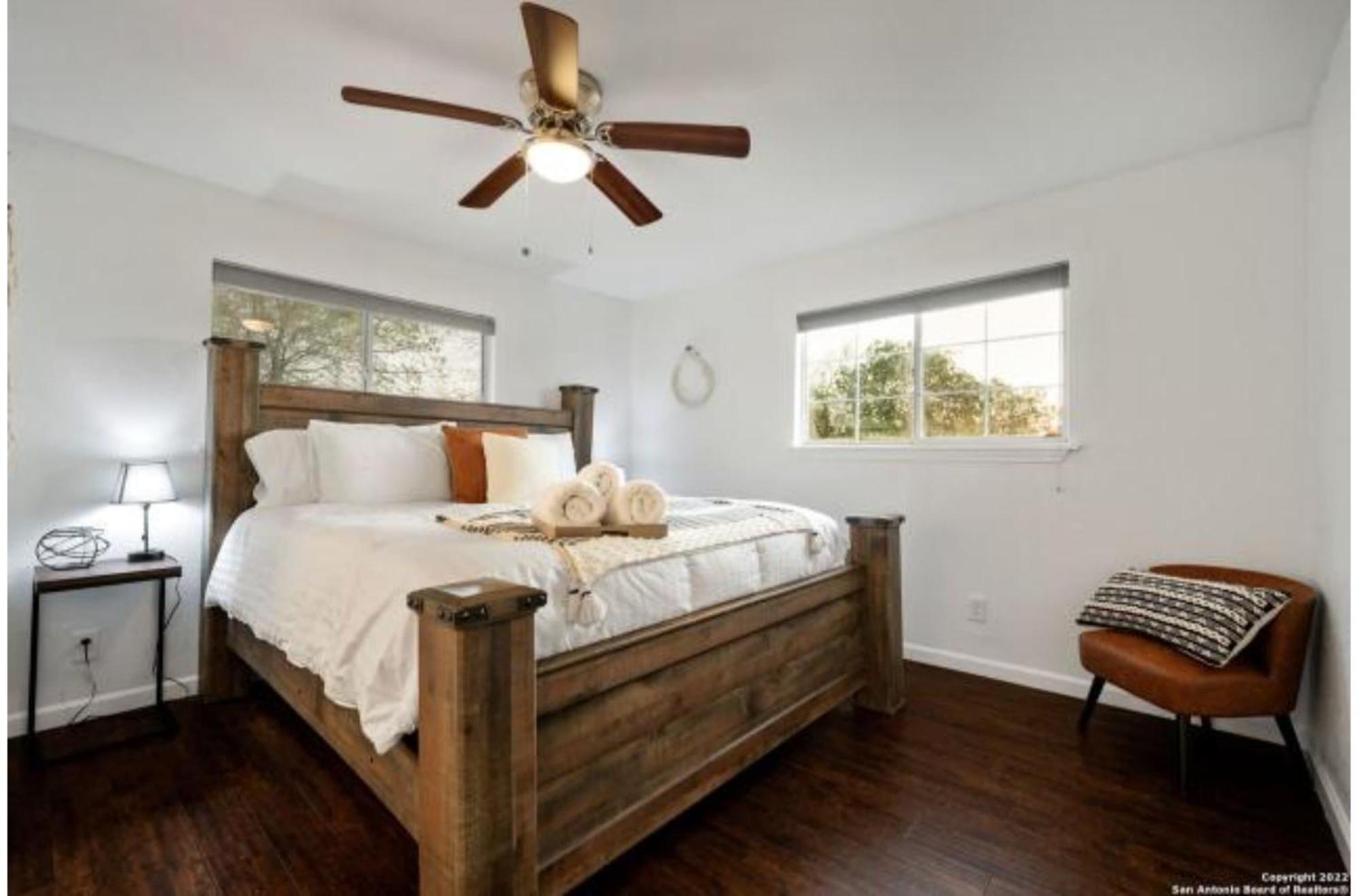 Holiday home Experience Serenity In A 4br3ba Downtown San Antonio