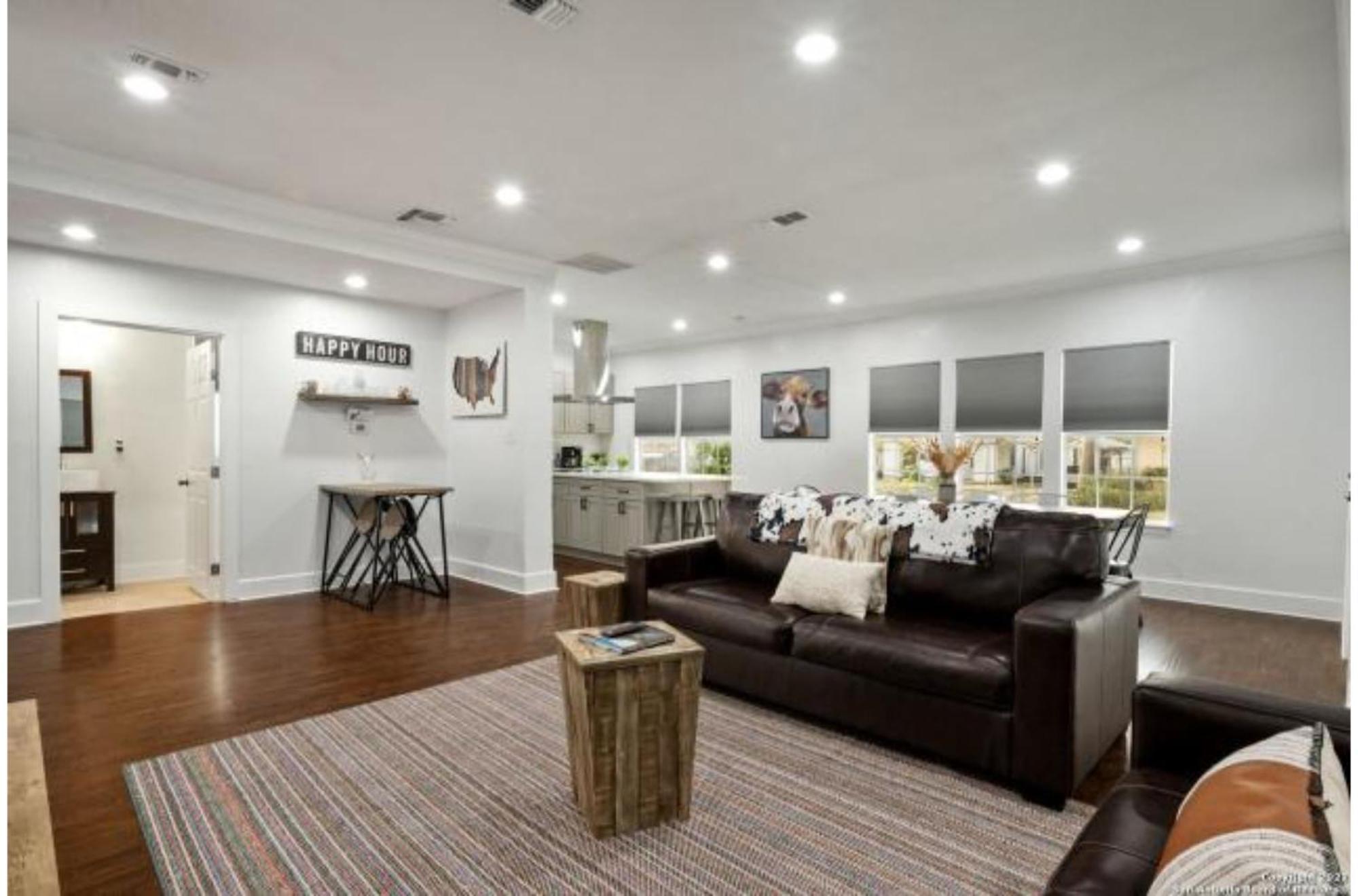 Holiday home Experience Serenity In A 4br3ba Downtown *