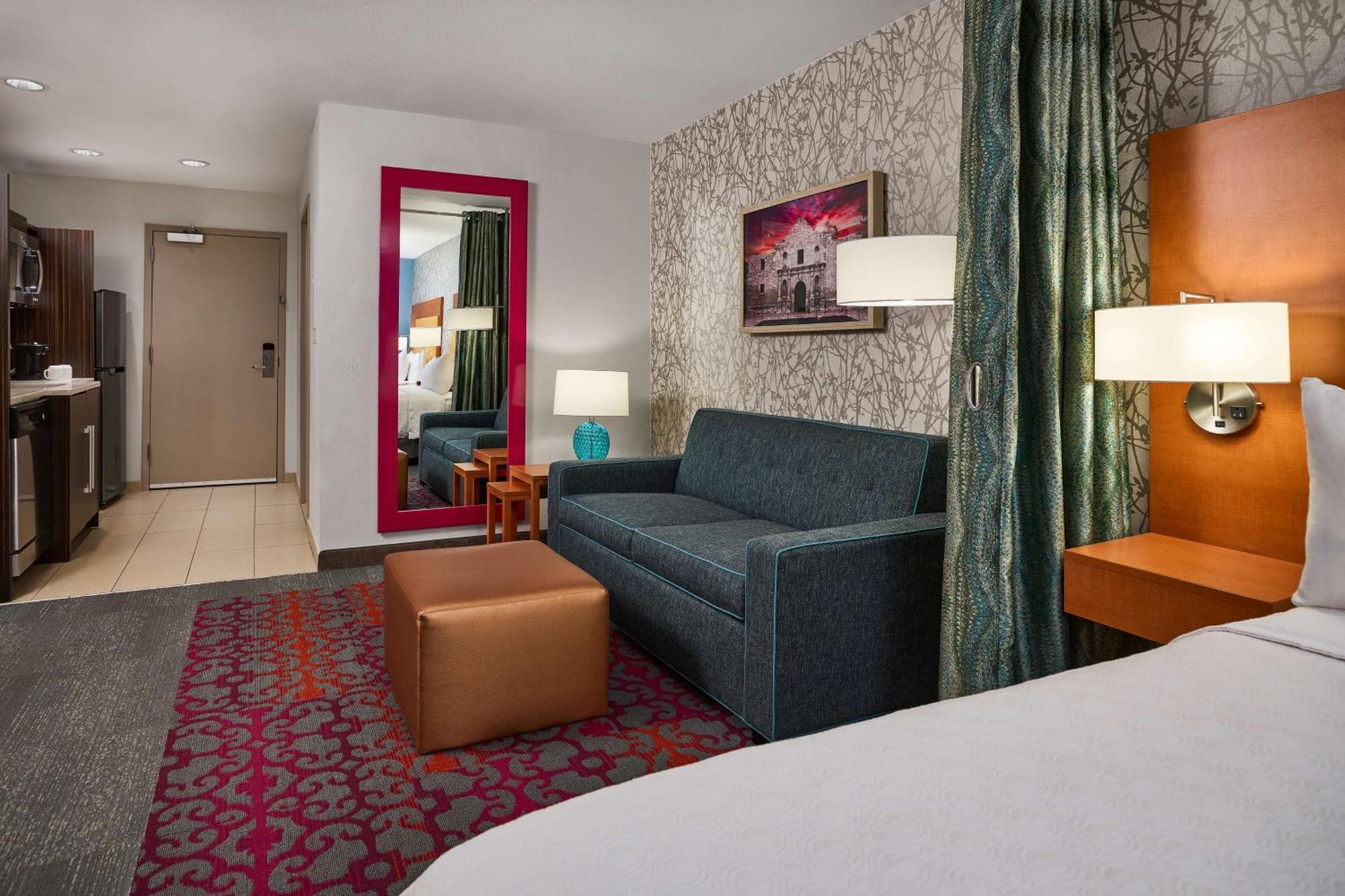 Home2 By Hilton Airport, Tx 3*