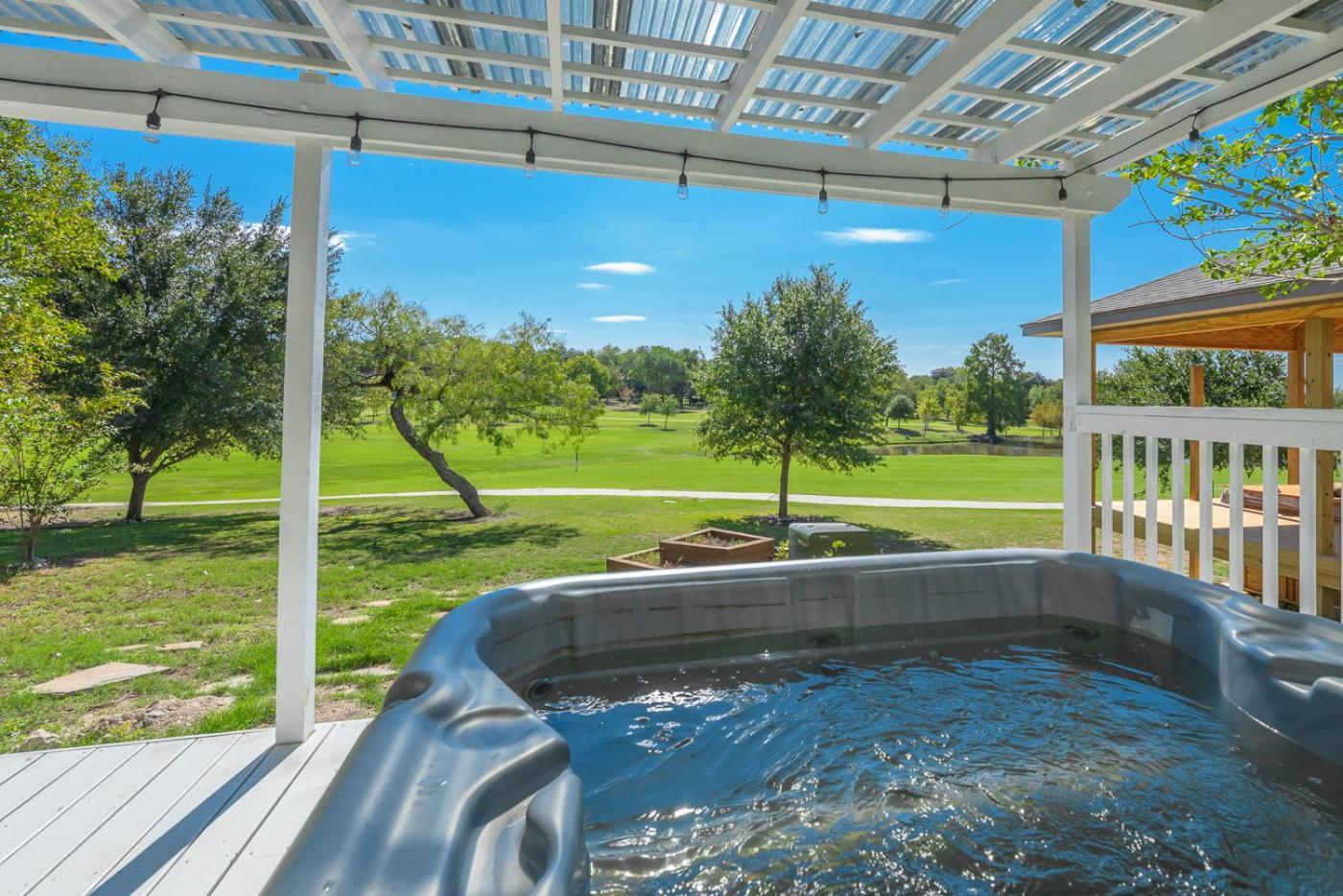 Stunning Deck, Hot-tub View To & Golf Course San Antonio