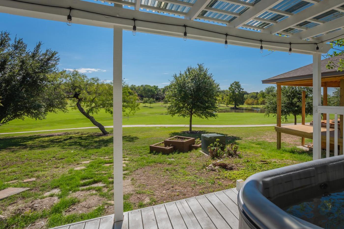 Holiday home Stunning Deck, Hot-tub View To & Golf Course *
