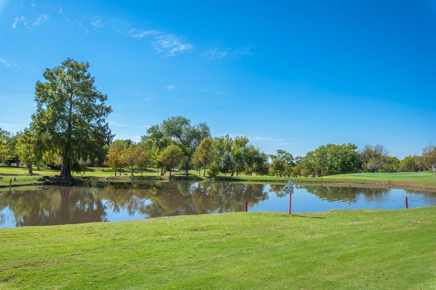 Holiday home Stunning Deck, Hot-tub View To & Golf Course *