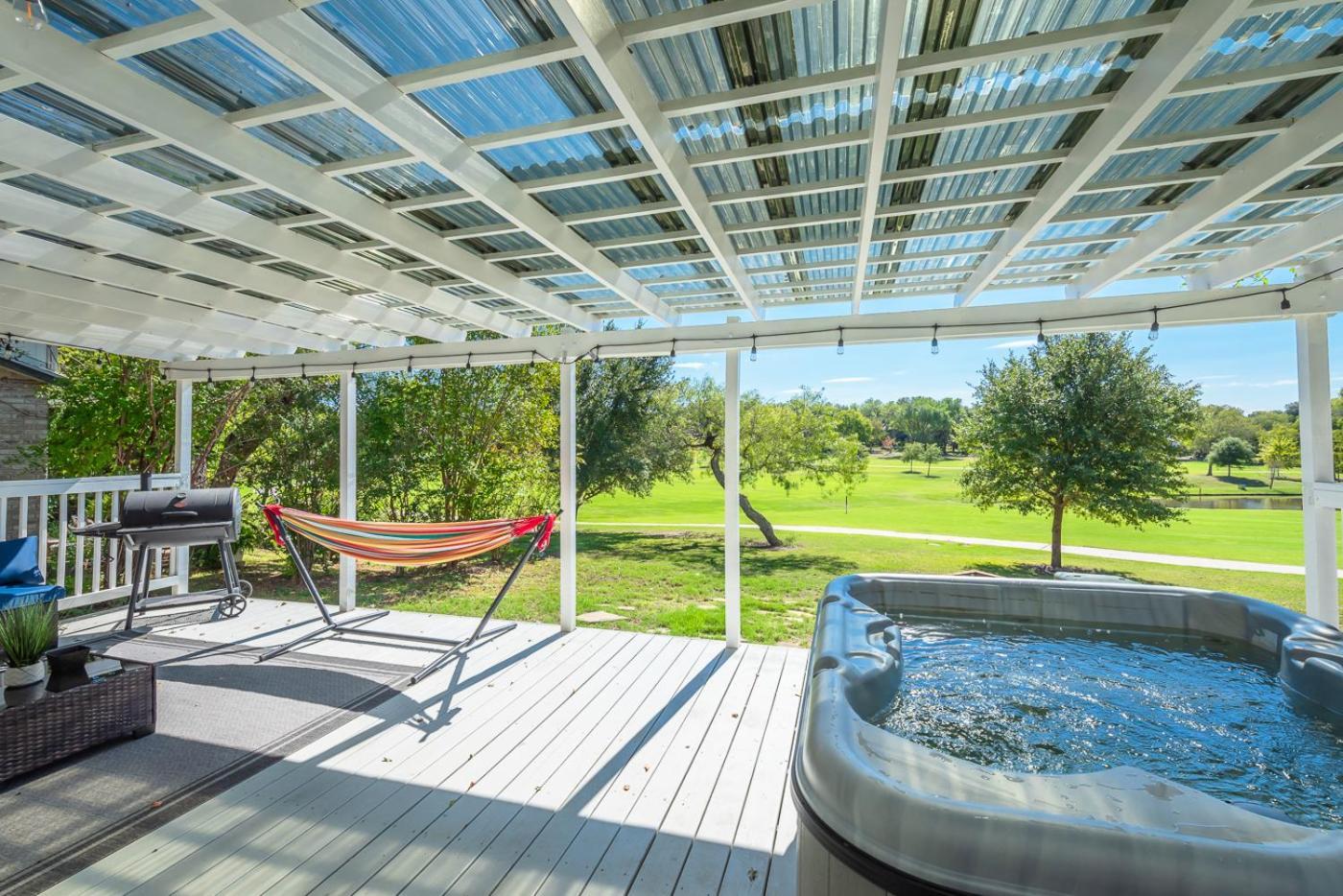 Stunning Deck, Hot-tub View To & Golf Course