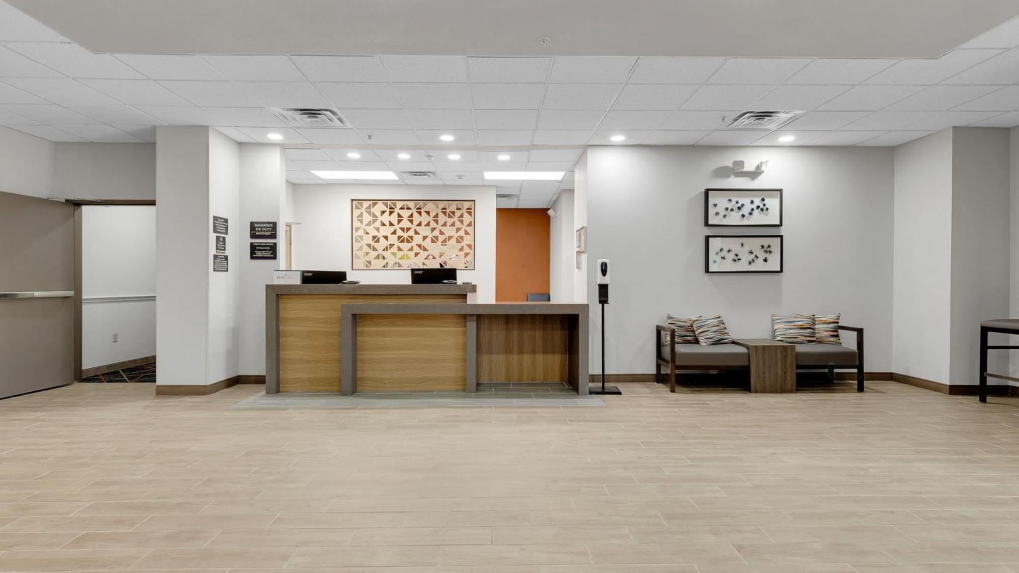 Candlewood Downtown By Ihg Hotel