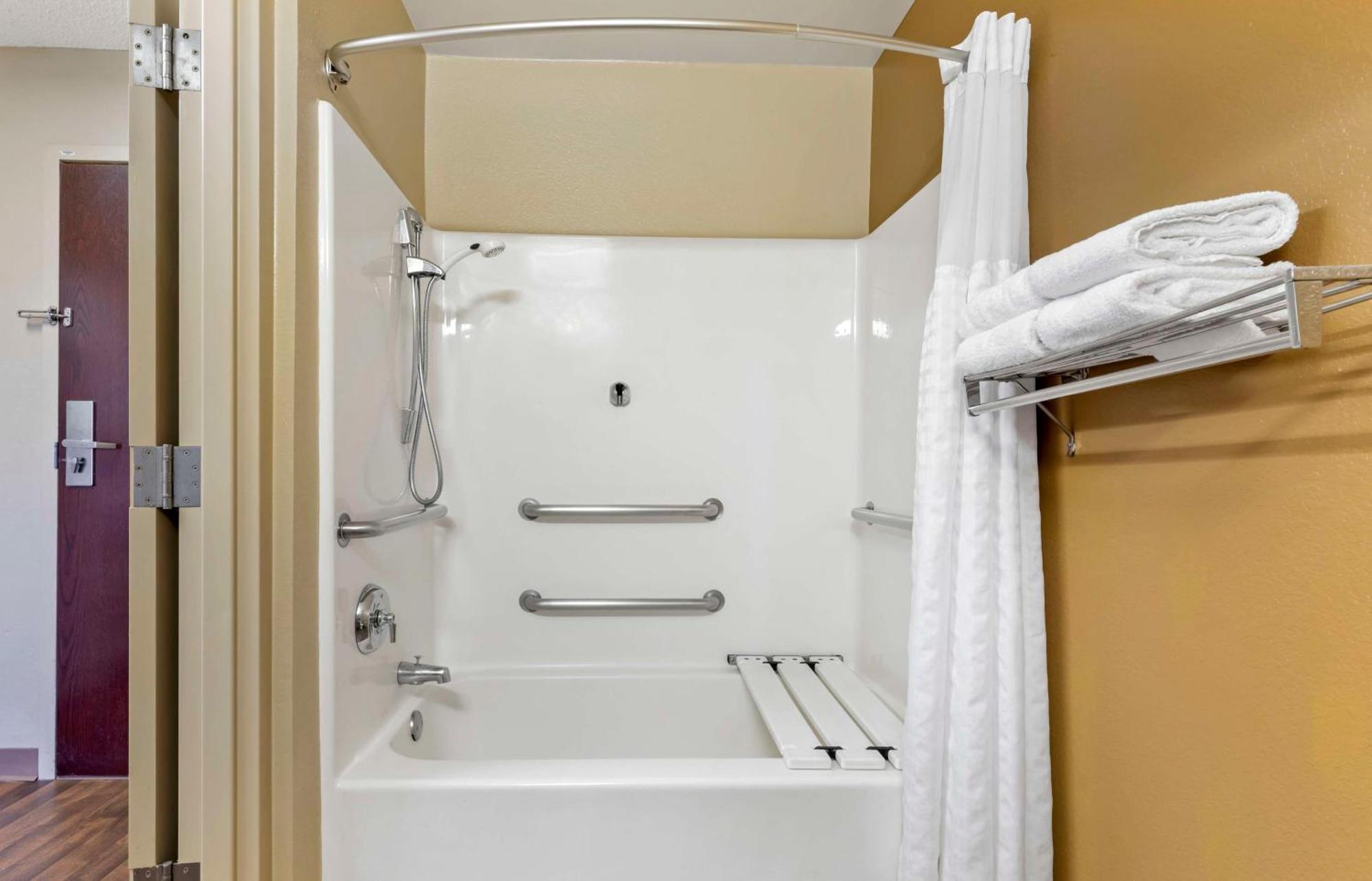 Extended America - - Colonnade - Medical Hotel