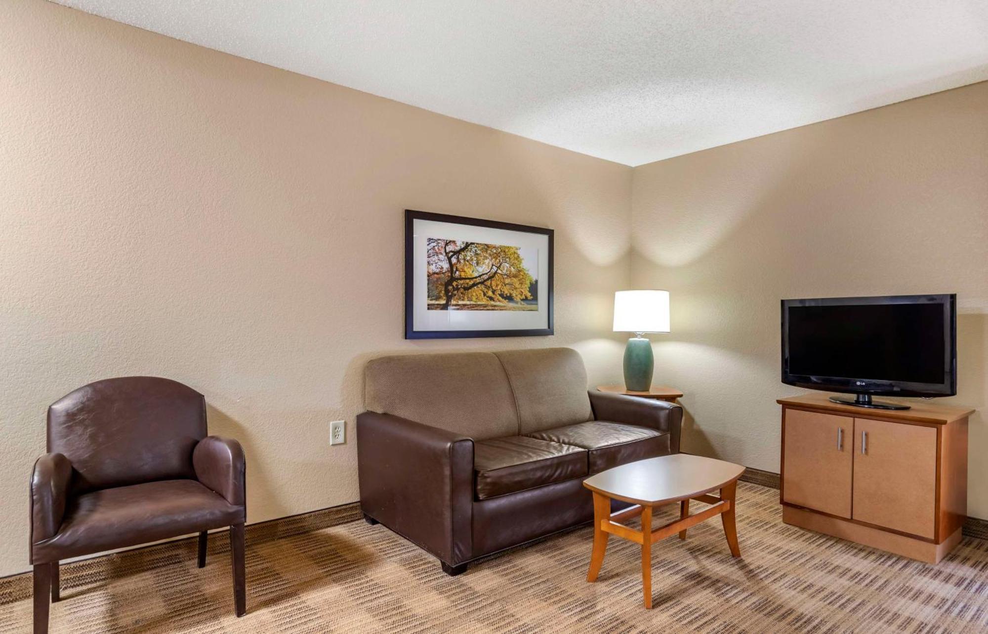 Extended America - - Colonnade - Medical San Antonio